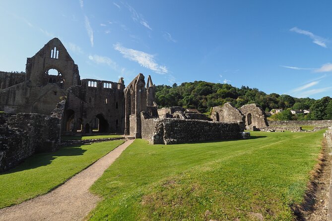Cardiff’s Private Full-Day Bardic Journey - The appeal of a Cardiff-to-Castles full-day route