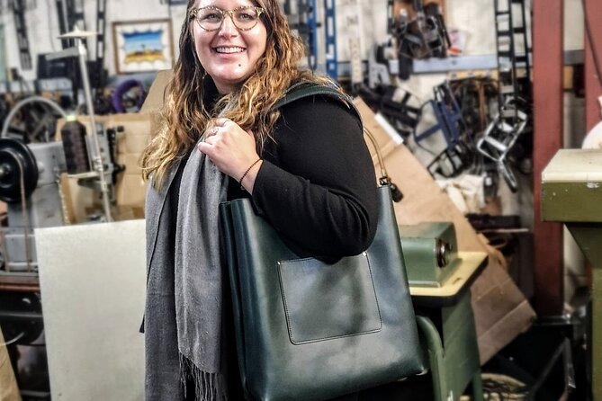 Leather workshops, Private classes - Logistics for Your One-Day Leather Project