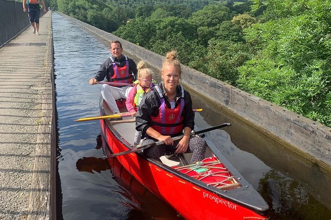 Pontcysyllte Aqueduct Canoe Tours in Llangollen - What You Do in the First Hour: Safety, Getting Seated, Then You Paddle
