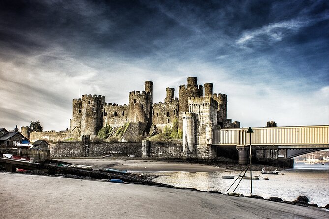 Private Snowdonia Essentials Hollyhead Shore Excursion - Private minibus pacing from Holyhead, start to finish