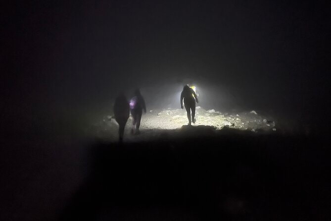 Snowdon Sunrise Hike - What to Pack for a Snowdon Sunrise Hike (So You Stay Comfortable)