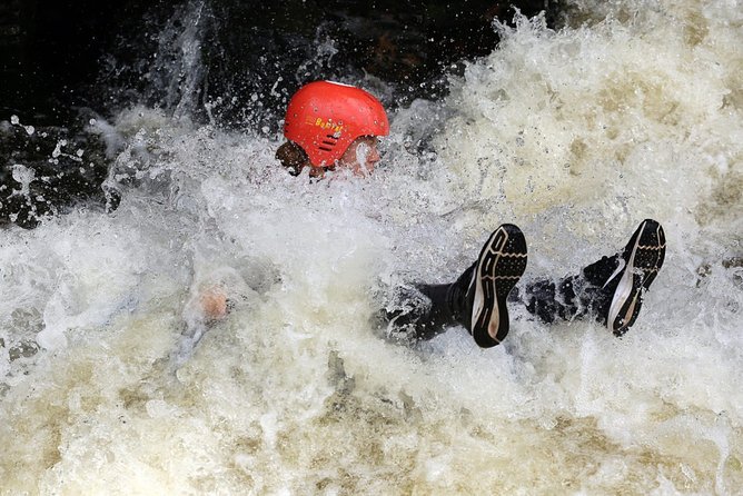 Whitewater River Tubing in Llangollen - The 3-Hour Flow: Briefing, Transfer, and a Downriver Mix of Calm and Rapids